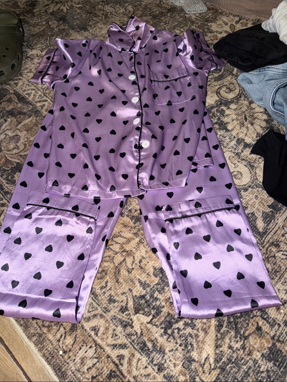 SHEIN Purple Satin Kids Pajama Set with Black Heart Print